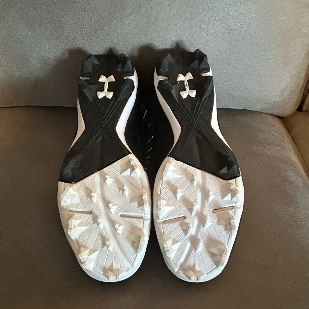 50%offw❤️ Under Armour Y5.5/W7 Leadoff Low Rubber Molded Baseball softball Cleat